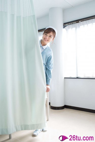 年轻漂亮的女邻居中文字幕