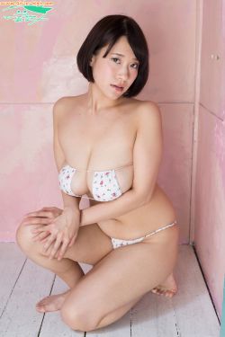 女主胸大又放荡的辣文